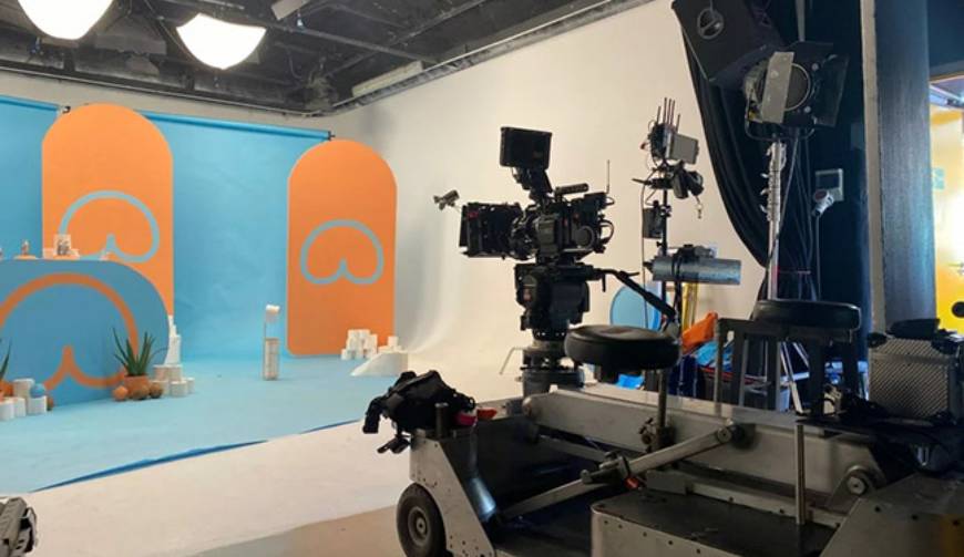 振安区极致互动，品质至上，树立行业标杆的产品宣传视频